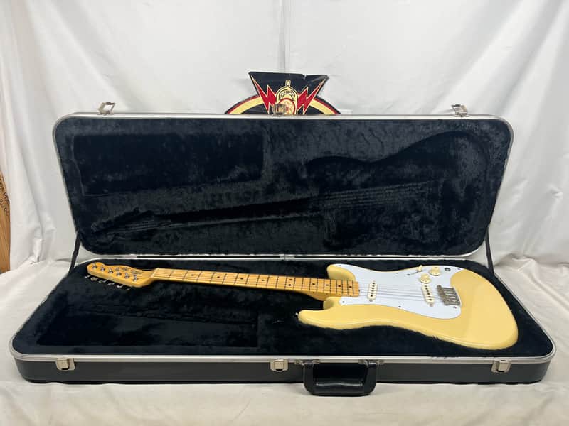Fender 1981 Bullet Doublecut Electric Guitar with Hard Shell Case image 1