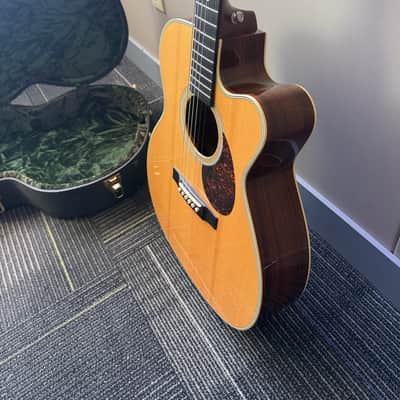 Martin 0000-28 Custom Shop Schoenberg Cutaway 2002 - Natural image 4