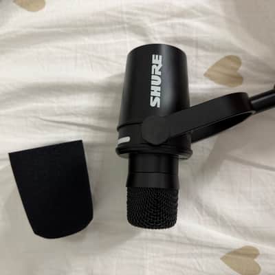 Shure MV7+ Streaming Bundle 2024 - Present - Black image 7