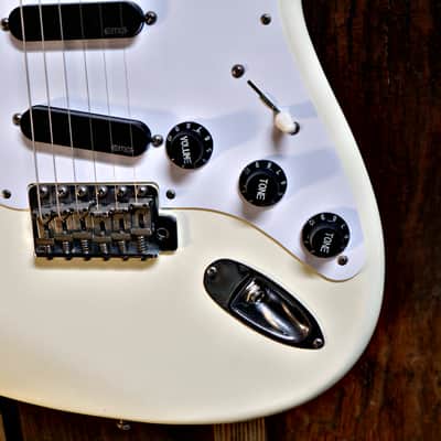 1988 Fender Stratocaster MIJ - Collectors Players Series - Olympic White image 3