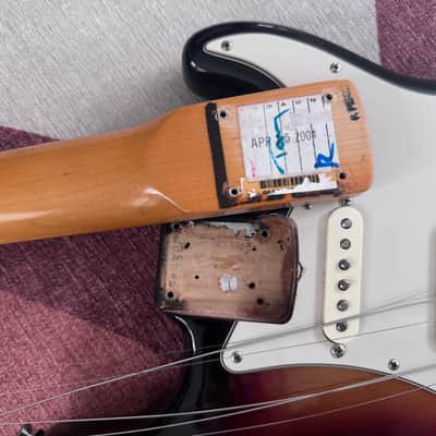 Fender American Vintage '62 Stratocaster 2004 - 3-Color Sunburst image 11