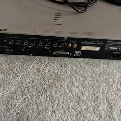Akai S3000XL MIDI Stereo Digital Sampler 1996 - White image 2