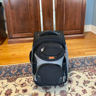 Fender Wheeled Suitcase - Bag with Detachable Gig Backpack image 7