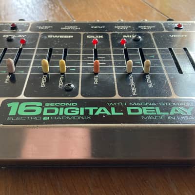 Original Electro Harmonix 16 Second Delay Includes 2 OG Reticon RF5609A Chips image 2