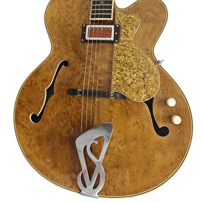 Sabolovic guitars - Luthier Collection – Private Showroom  Sabolovic 17″ Jazz Archtop – Birdseye Maple, Walnut Sides, Gold‑Leaf Pickguard. image 2
