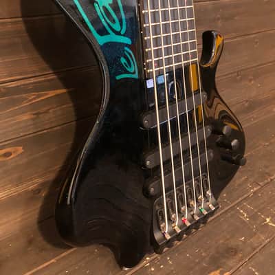 LeFay Pangton 6 string bass guitar headless Translucent Black Green Blue Metalflake Le Fay image 6