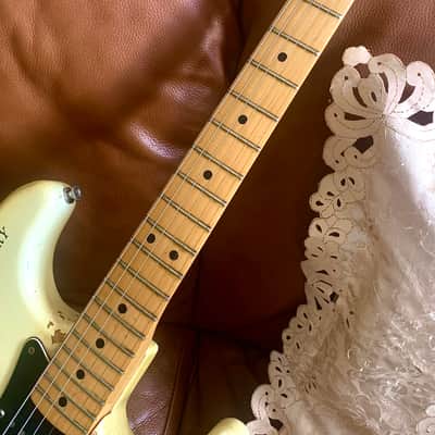 Vintage 1979 Fender 25th Anniversary Stratocaster in Original and Rare Pearl White Finish - All Original With a 4 Bolt Maple Neck and the Original Fender Embossed Logo Case image 18