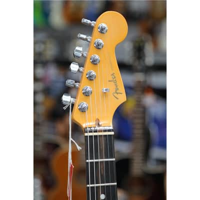 FENDER American Ultra Stratocaster Plum Metallic image 5