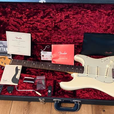 Immagine Fender American Original ‘60s Stratocaster 7.5 lbs. Ideal Specimen Olympic White - 1