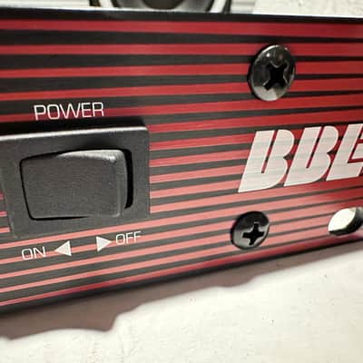 BBE 362 Sonic Maximizer 2000s - Black and Red image 3