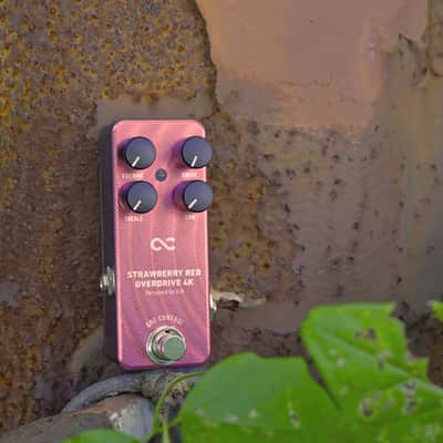 One Control STRAWBERRY RED OVERDRIVE 4K image 5
