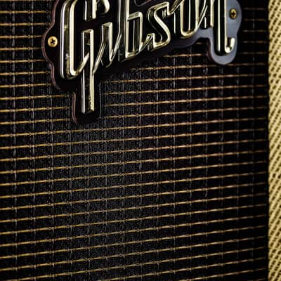 1962 Gibson GA-8T Discoverer Tremolo tweed image 2