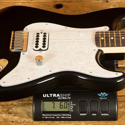 Fender Tom DeLonge Stratocaster - Rosewood - Black image 8