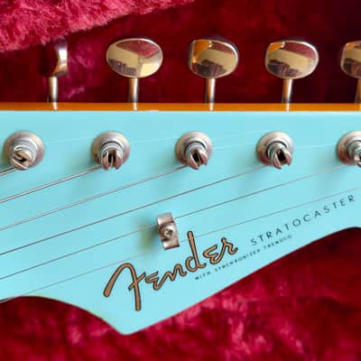 Fender Special Edition Classic Series '60s Stratocaster Lacquer with Matching Headstock, Daphne Blue CS 57/62 PUs, Fender Tweed Case image 22
