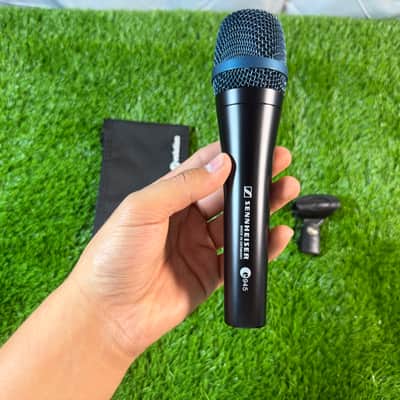 Sennheiser e945 Handheld Supercardioid Dynamic Vocal Microphone