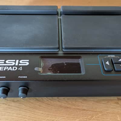 Alesis SamplePad 4 Compact 4-Pad Percussion and Sample-Triggering Instrument 2020s - Black image 2