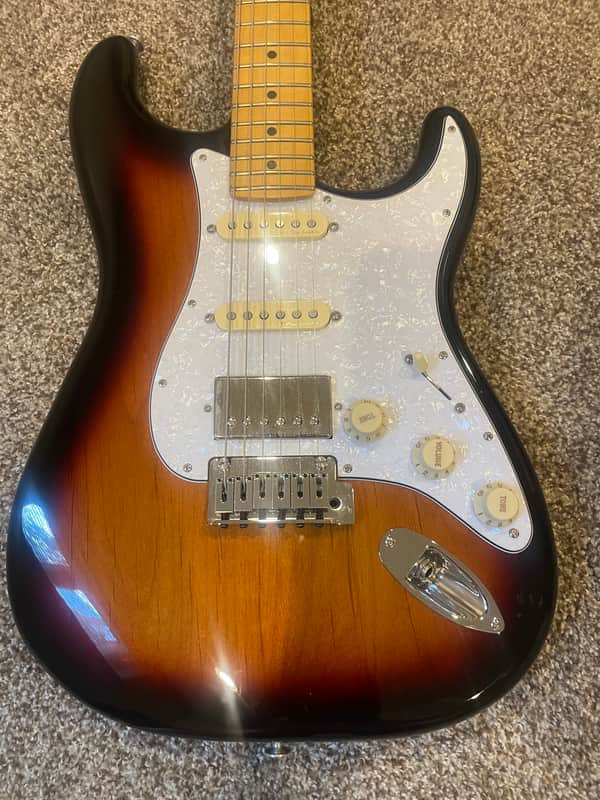 Fender Player Plus Stratocaster HSS with Maple Fretboard 2021 - Present 3-Color Sunburst image 1