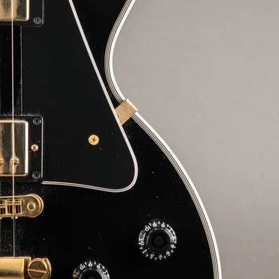 Gibson Les Paul Custom 2021, Black image 2