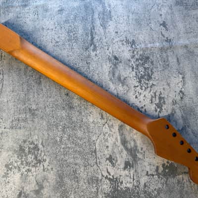 BMC Guitar Neck Left Hand Strat® Stratocaster® 22 Fret Roasted Maple With Rosewood Fingerboard Nitro Lacquer - 9.5 Radius.  [SN110] image 4