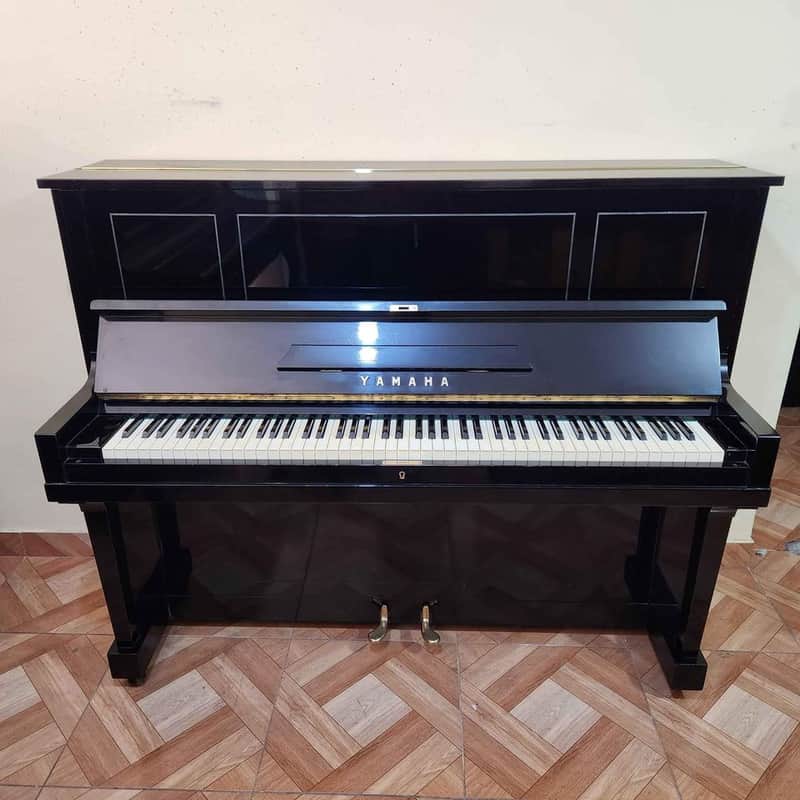 Yamaha U1 upright japanese piano image 1