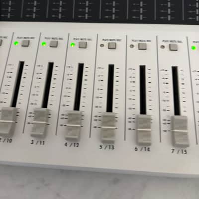 Zoom R16 USB Audio Interface / Digital Multitrack Recorder / Control Surface 2010s - White image 3