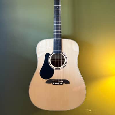 Alvarez RD26L Regent Series Dreadnought 2010s - Natural image 1