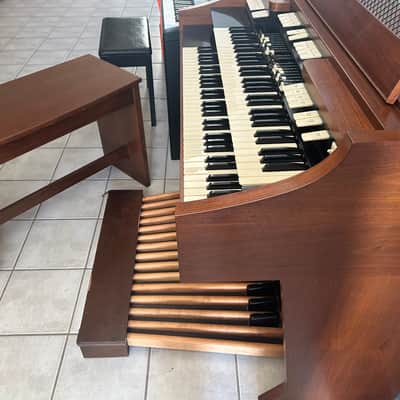 Hammond Organ, with Premium Internal Speakers & Bench image 11