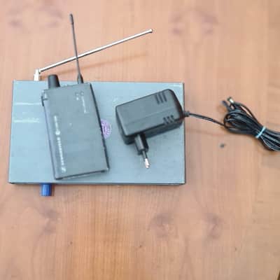 Sennheiser Sennheiser EW 300 IEM + SR 300 Stereo UHF In-Ear Monitor Set 838-870MHz image 4
