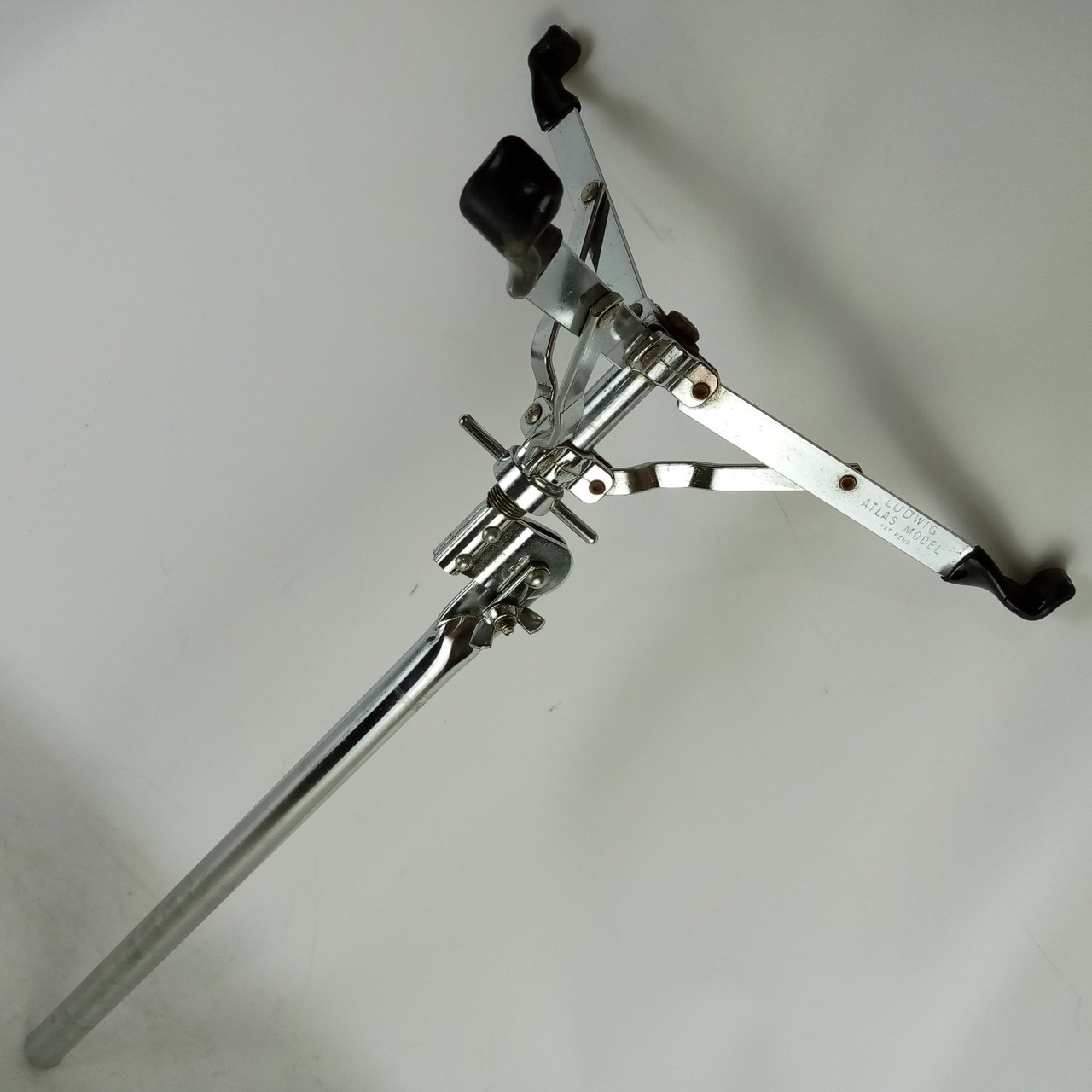 Ludwig "Atlas" #1364 Vintage60s Script Logo Snare Drum Stand Basket 17"Tube EXC — main photograph