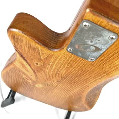 Offbeat Guitars "Roxie" 30" Short Scale Bass in Butterscotch Candy on Distressed Pine, Roasted Maple Neck, Fralin Split '51 P-Bass Pickup, Gotoh Hardware image 12