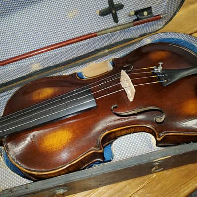 Stainer Antique Violin with coffin case restored with fiddle violin bridge set up 1 bad gear image 3