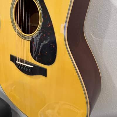 Yamaha LL16M Jumbo Natural image 15