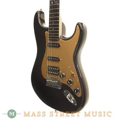 Fender - 2006 American Deluxe HSS 60th Anniversary Stratocaster - Black image 2