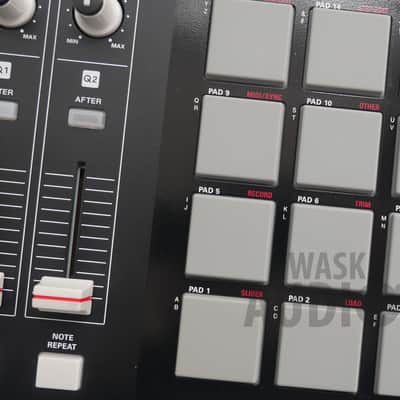 Akai MPC 2500 // Serviced // JJOSXL // 128MB // Black image 6
