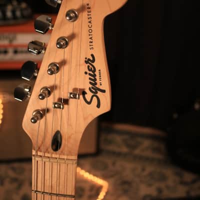 Squier Bullet Stratocaster with Tremolo and Laurel Fretboard 2019 - Brown Sunburst S/N ICS19** image 4