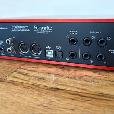 Focusrite Scarlett 18i8 2nd Gen USB Audio Interface 2016 - 2018 - Red / Black image 2