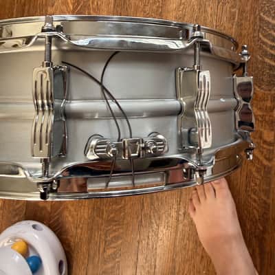 Ludwig LM404C Acrolite 5x14" 8-Lug Aluminum Snare Drum 2021 - 2023 - Matte Aluminum image 2