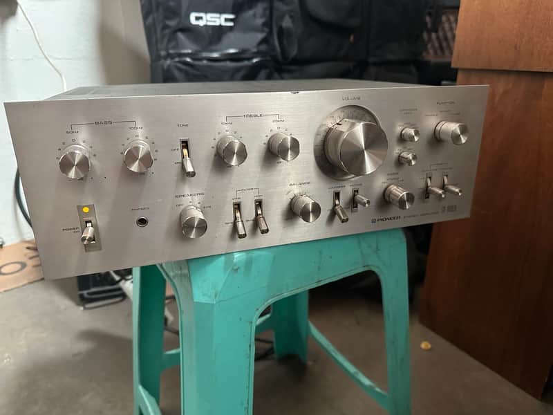 Pioneer SA-9500 II 80-Watt Stereo Solid-State Integrated Amplifier 1975 - 1979 - Silver image 1