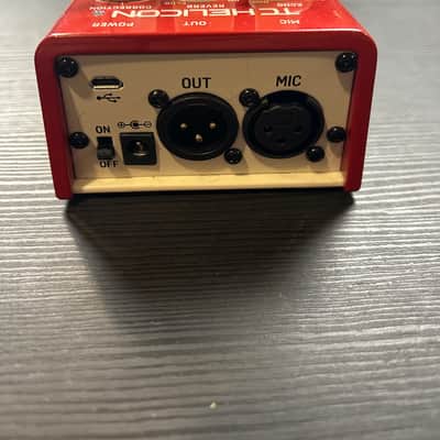 TC Helicon Mic Mechanic 2 2017 - 2021 - Red image 2