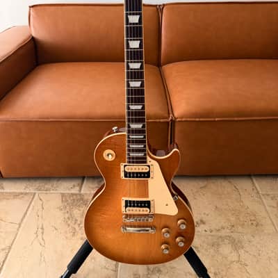 Gibson Les Paul Classic 2023 - Honeyburst image 1