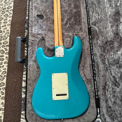 Fender American Professional II Stratocaster with Rosewood Fretboard 2020 - Present - Miami Blue image 2