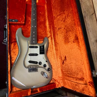 Fender 70th Anniversary Vintera II Stratocaster - Antigua w/ Hard Case image 13