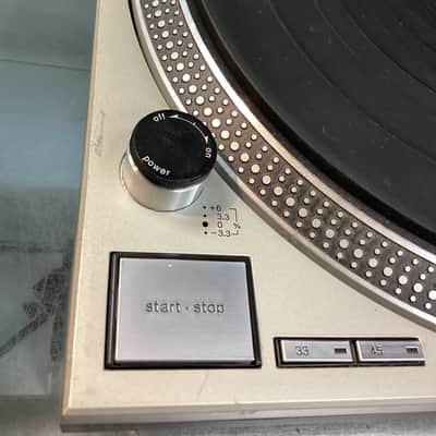 Technics SL-1200MK2 1979 - 2010 - Silver image 3