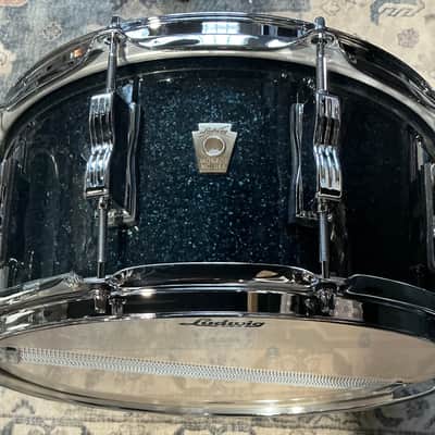 Ludwig Classic Maple Snare Drum - 6.5 inches x 14 inches, Hybrid Black Sparkle image 1