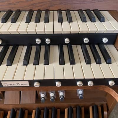 Viscount Vivace 60 Deluxe Organ 2000s - Oak image 2