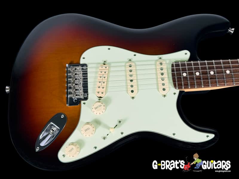 2018 Fender Stratocaster American Professional w Custom Shop Texas Special Pickups ~ 3-Color Sunburst