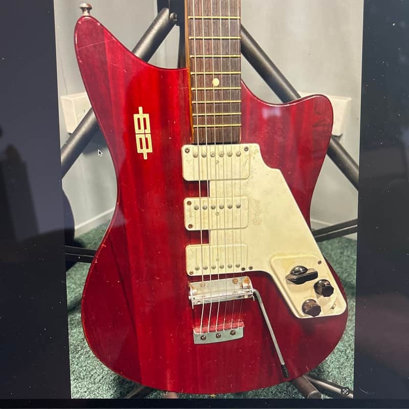 Egmond Scout Solid 7 1960s - Translucent red image 1