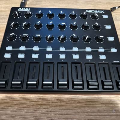 Akai MIDImix Portable Mixer/DAW Controller | Reverb
