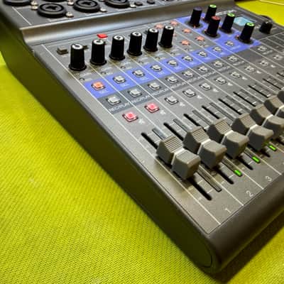 Zoom LiveTrak L-8 Digital Mixer / Recorder image 3