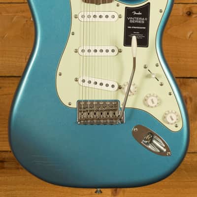 Fender Limited Edition Vintera II Road Worn '60s Stratocaster - Rosewood - Lake Placid Blue image 3
